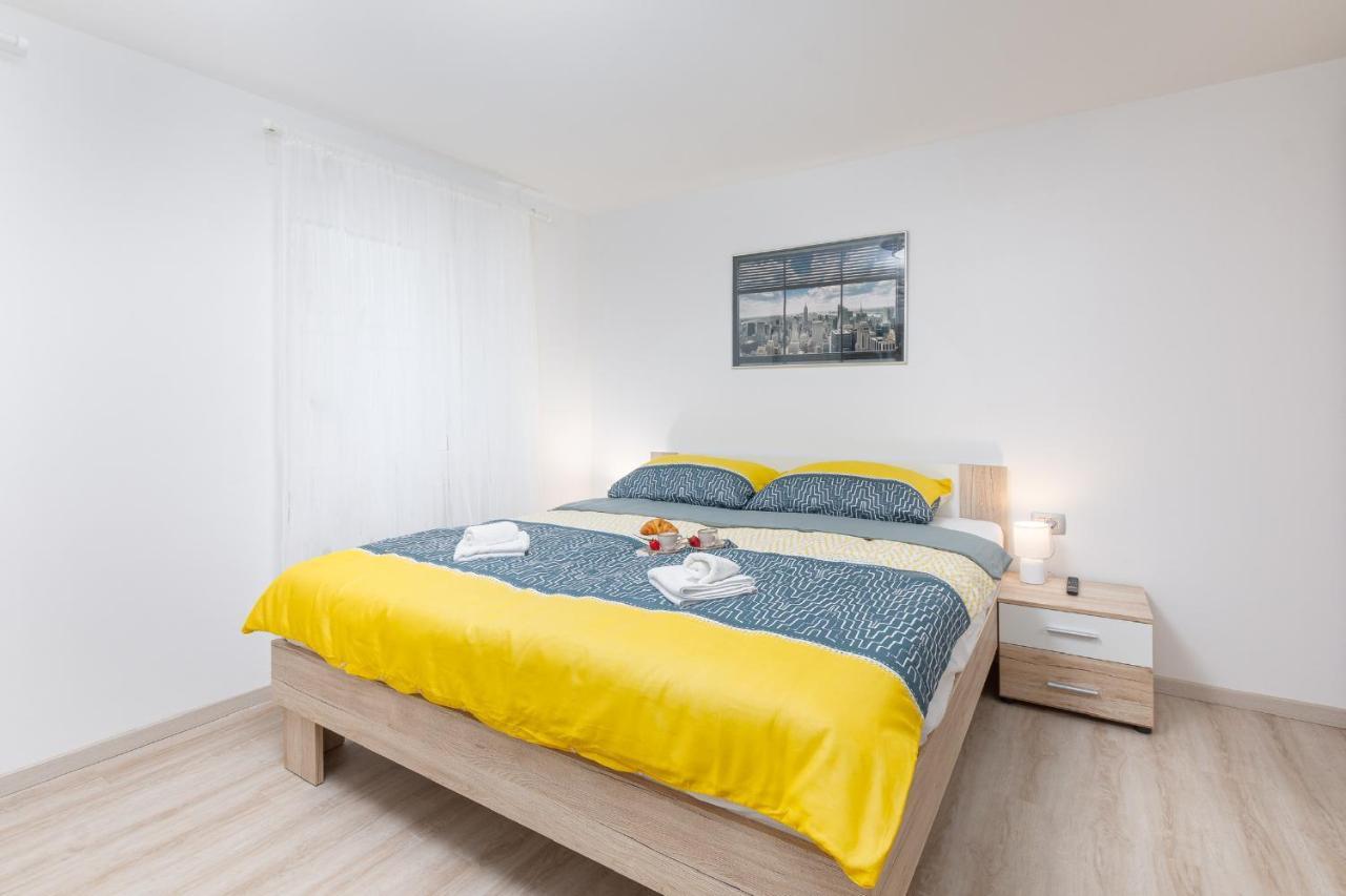 Apartment Ena Near Pula Amphitheater Exterior foto