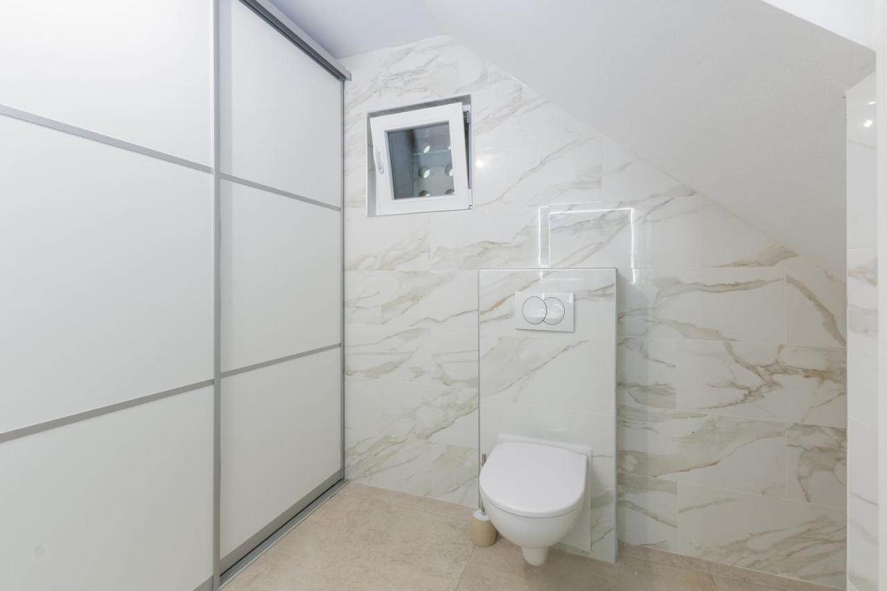 Apartment Ena Near Pula Amphitheater Exterior foto